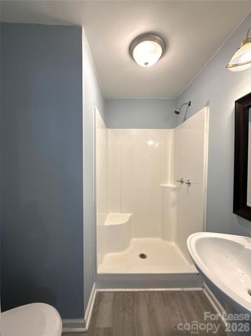 207 Bradford Drive, Charlotte, NC 28208