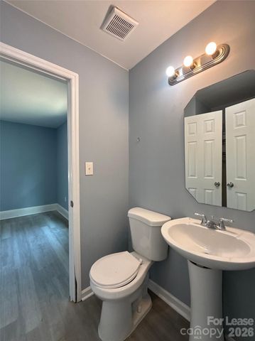 207 Bradford Drive, Charlotte, NC 28208