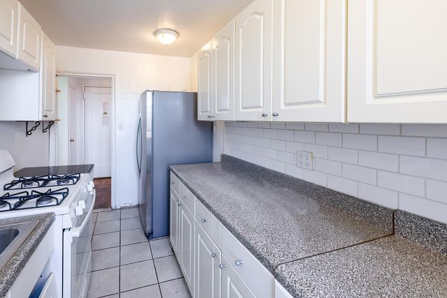 80 Knolls Cres Apt 6M, New York City, NY 10463