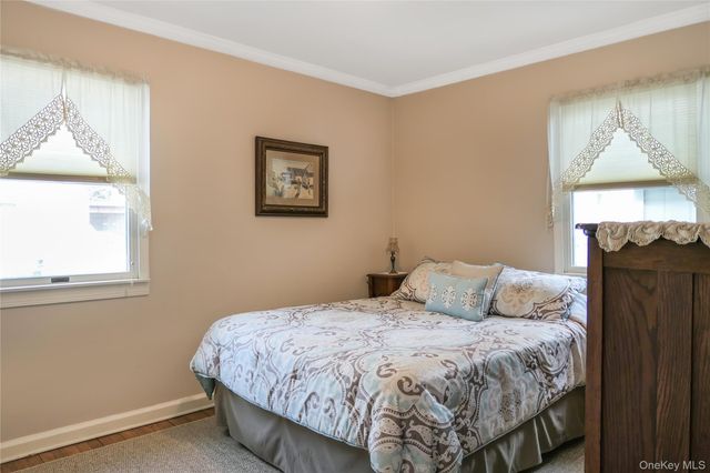 17 Myrtle Lane, East Patchogue, NY 11772