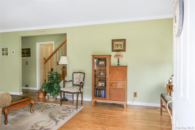 17 Myrtle Lane, East Patchogue, NY 11772