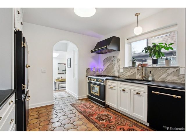 1521 Monaco Pkwy, Denver, CO 80220