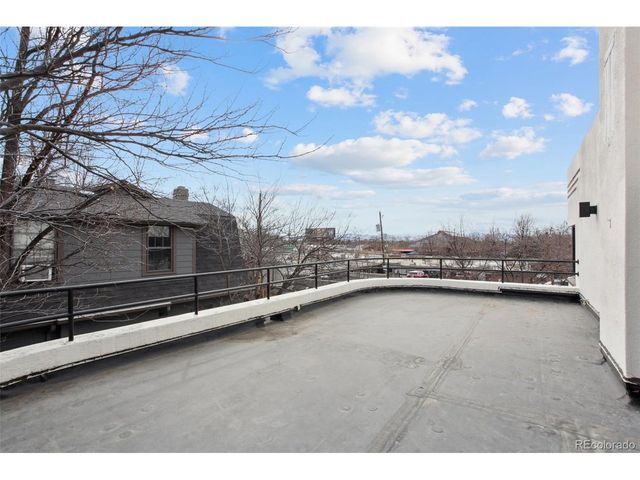 1521 Monaco Pkwy, Denver, CO 80220