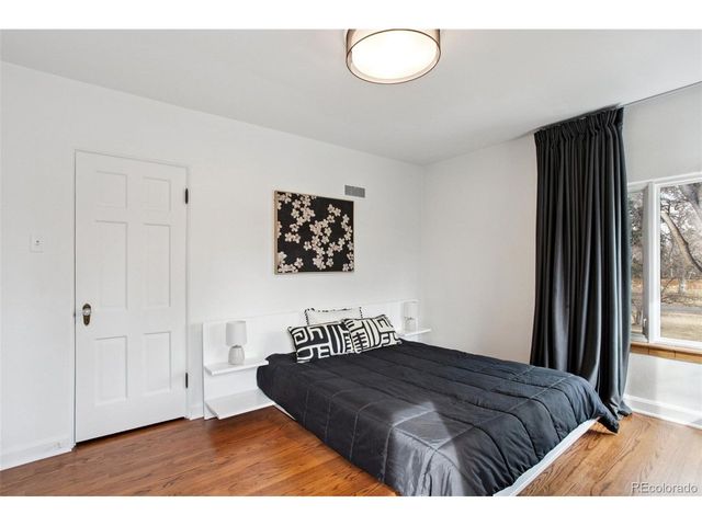 1521 Monaco Pkwy, Denver, CO 80220