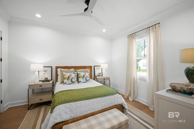 152 Hyacinth Street, Fairhope, AL 36532