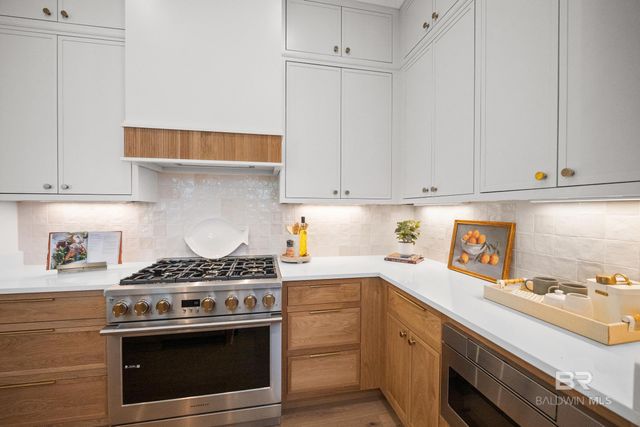 152 Hyacinth Street, Fairhope, AL 36532