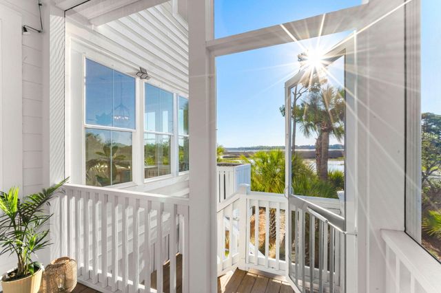 935 Governors Cay Circle, Charleston, SC 29492