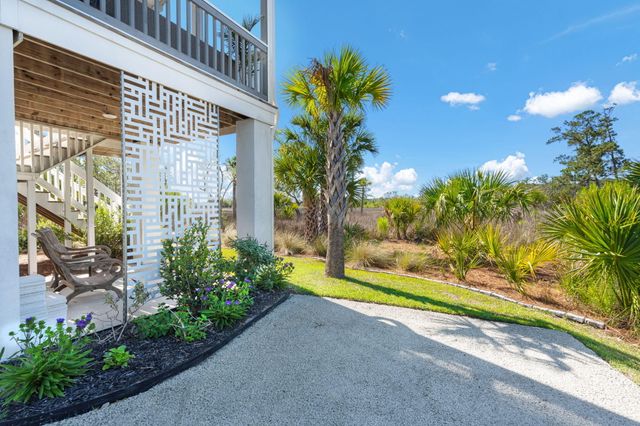 935 Governors Cay Circle, Charleston, SC 29492
