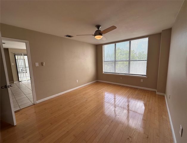 2409 Leon ST 205, Austin, TX 78705