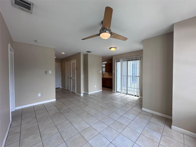 2409 Leon ST 205, Austin, TX 78705