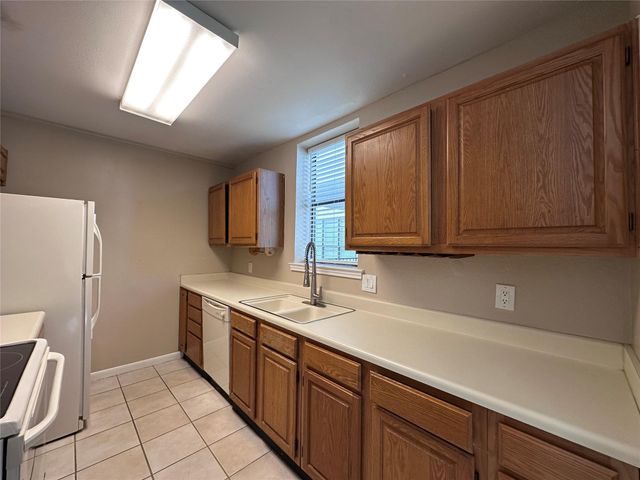 2409 Leon ST 205, Austin, TX 78705