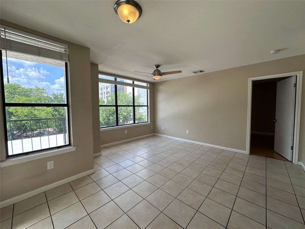 2409 Leon ST 205, Austin, TX 78705