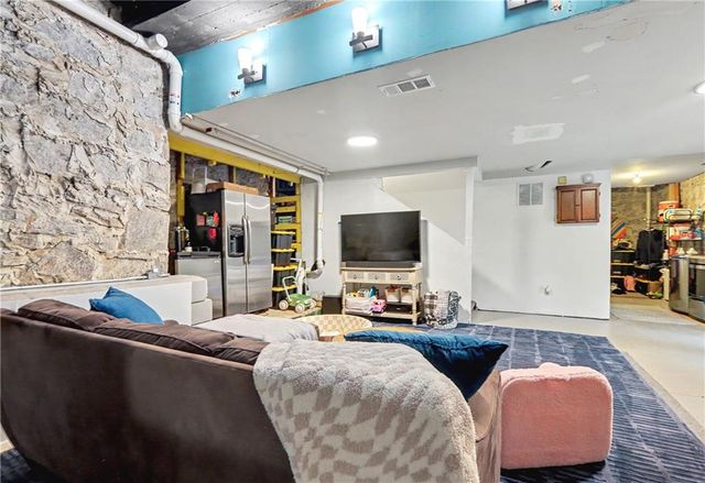 2790 Ridgemore Road NW, Atlanta, GA 30318