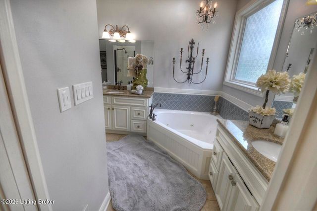 1004 Artisan Pkwy, La Grange, KY 40031