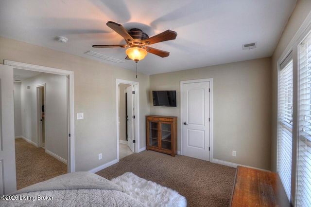 1004 Artisan Pkwy, La Grange, KY 40031