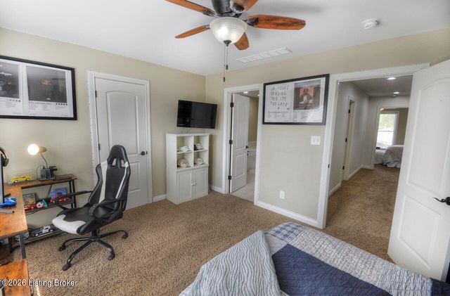 1004 Artisan Pkwy, La Grange, KY 40031