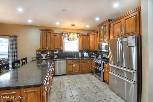 1004 Artisan Pkwy, La Grange, KY 40031