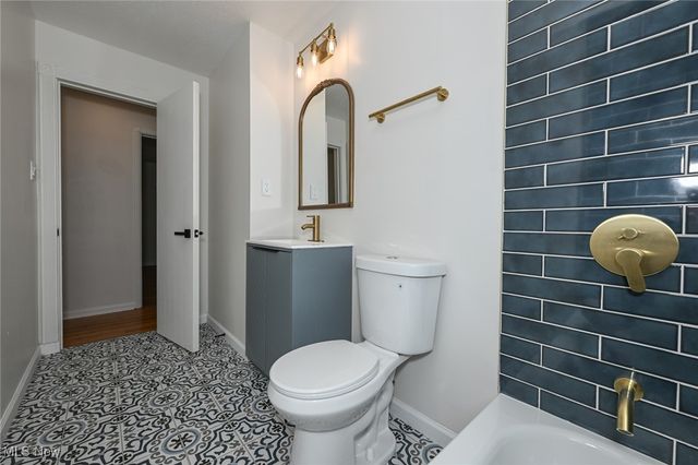 11609 Lawndale Drive, Parma Heights, OH 44130