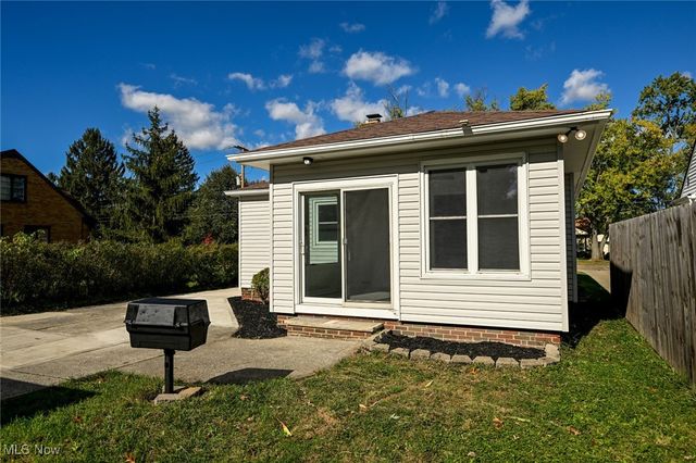 11609 Lawndale Drive, Parma Heights, OH 44130