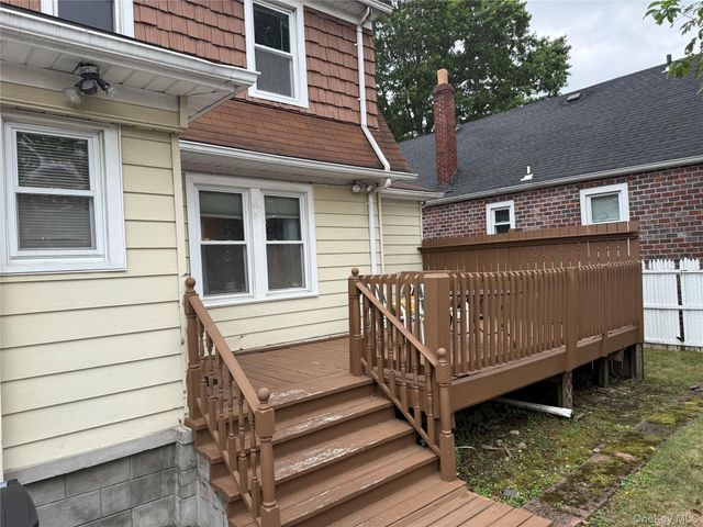 252 Maple Avenue, Uniondale, NY 11553