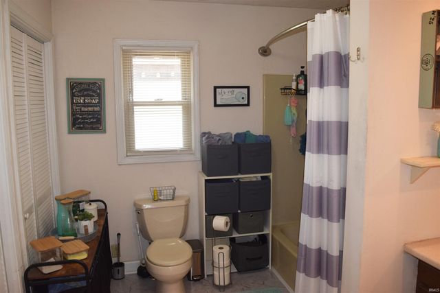 7481 Old Boonville Highway, Evansville, IN 47715