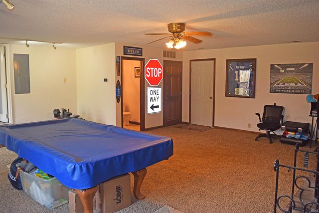 7481 Old Boonville Highway, Evansville, IN 47715