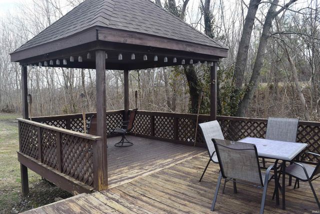 7481 Old Boonville Highway, Evansville, IN 47715