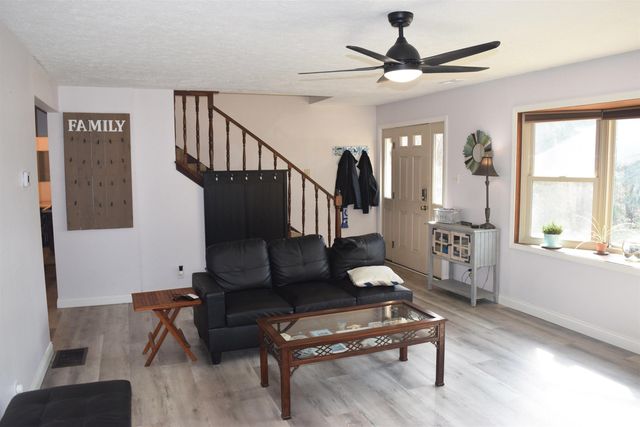 7481 Old Boonville Highway, Evansville, IN 47715