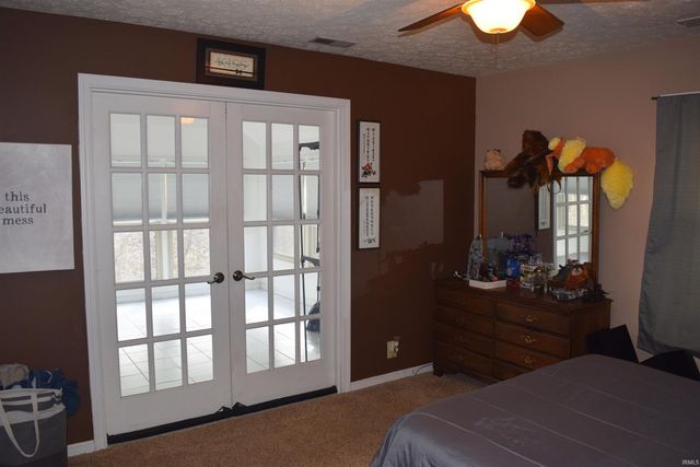 7481 Old Boonville Highway, Evansville, IN 47715