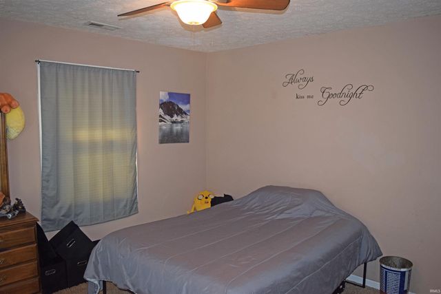 7481 Old Boonville Highway, Evansville, IN 47715