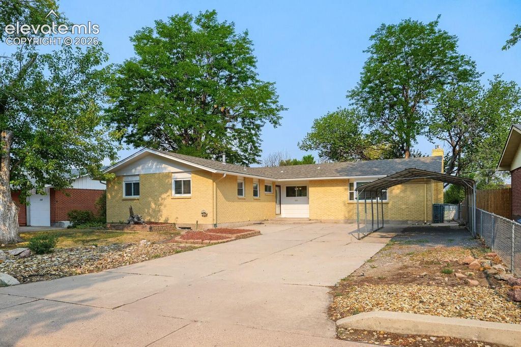 138 Ithaca Street, Colorado Springs, CO 80911 — exterior