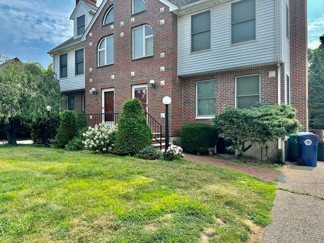 16 Central 16, Newton, MA 02460