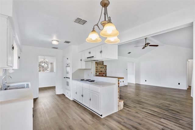 6302 Autumn Arbor Drive, Houston, TX 77092