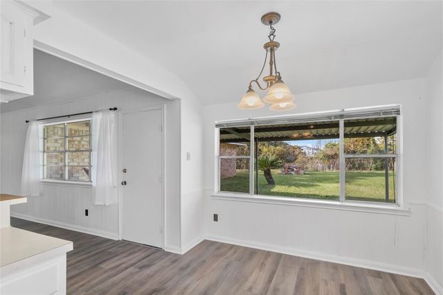 6302 Autumn Arbor Drive, Houston, TX 77092