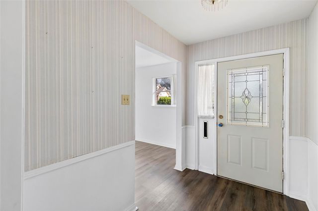 6302 Autumn Arbor Drive, Houston, TX 77092