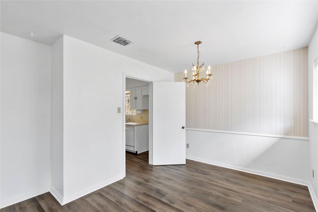 6302 Autumn Arbor Drive, Houston, TX 77092