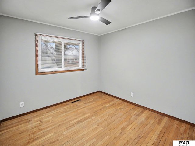 7730 Cherrywood Drive, Lincoln, NE 68510