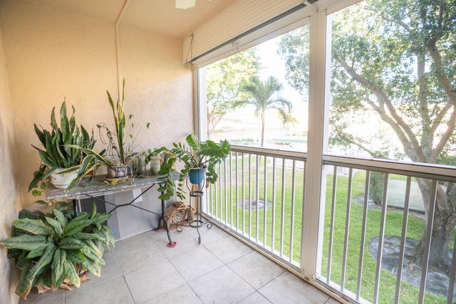 400 W Village Green Cir Circle W 214, Palm Springs, FL 33461
