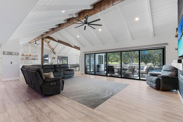 1220 S Ridgemark Drive, Hollister, CA 95023