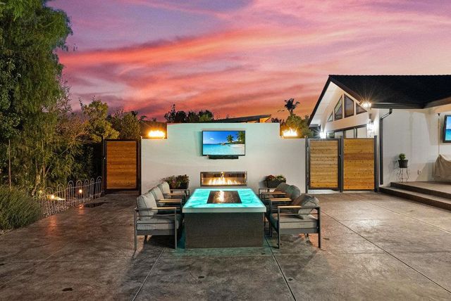 1220 S Ridgemark Drive, Hollister, CA 95023