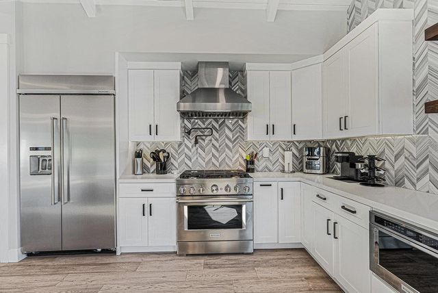 1220 S Ridgemark Drive, Hollister, CA 95023