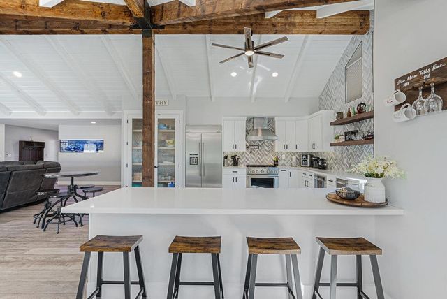 1220 S Ridgemark Drive, Hollister, CA 95023