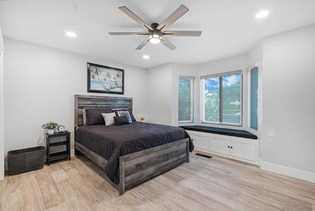 1220 S Ridgemark Drive, Hollister, CA 95023