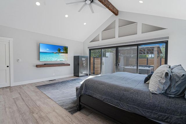 1220 S Ridgemark Drive, Hollister, CA 95023