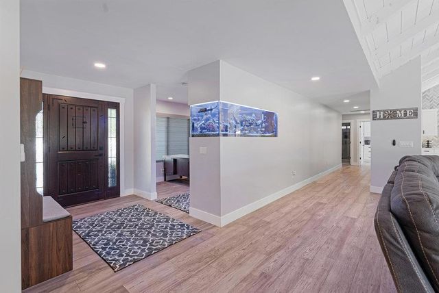 1220 S Ridgemark Drive, Hollister, CA 95023