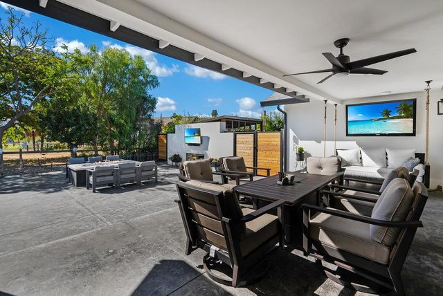 1220 S Ridgemark Drive, Hollister, CA 95023