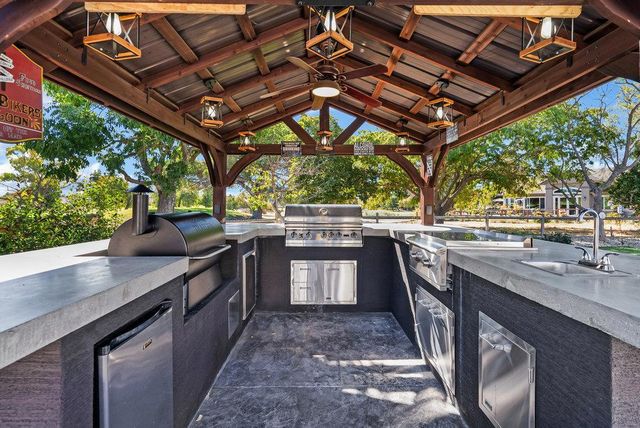 1220 S Ridgemark Drive, Hollister, CA 95023