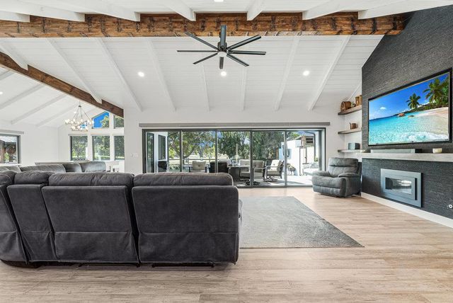 1220 S Ridgemark Drive, Hollister, CA 95023