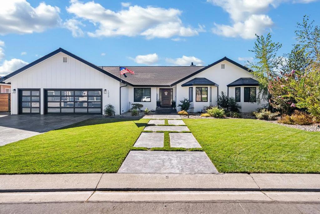 1220 S Ridgemark Drive, Hollister, CA 95023