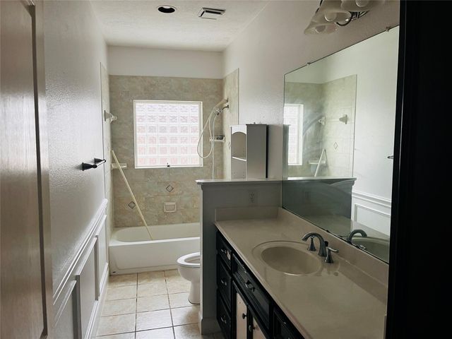 2015 Halyard Drive, Crosby, TX 77532